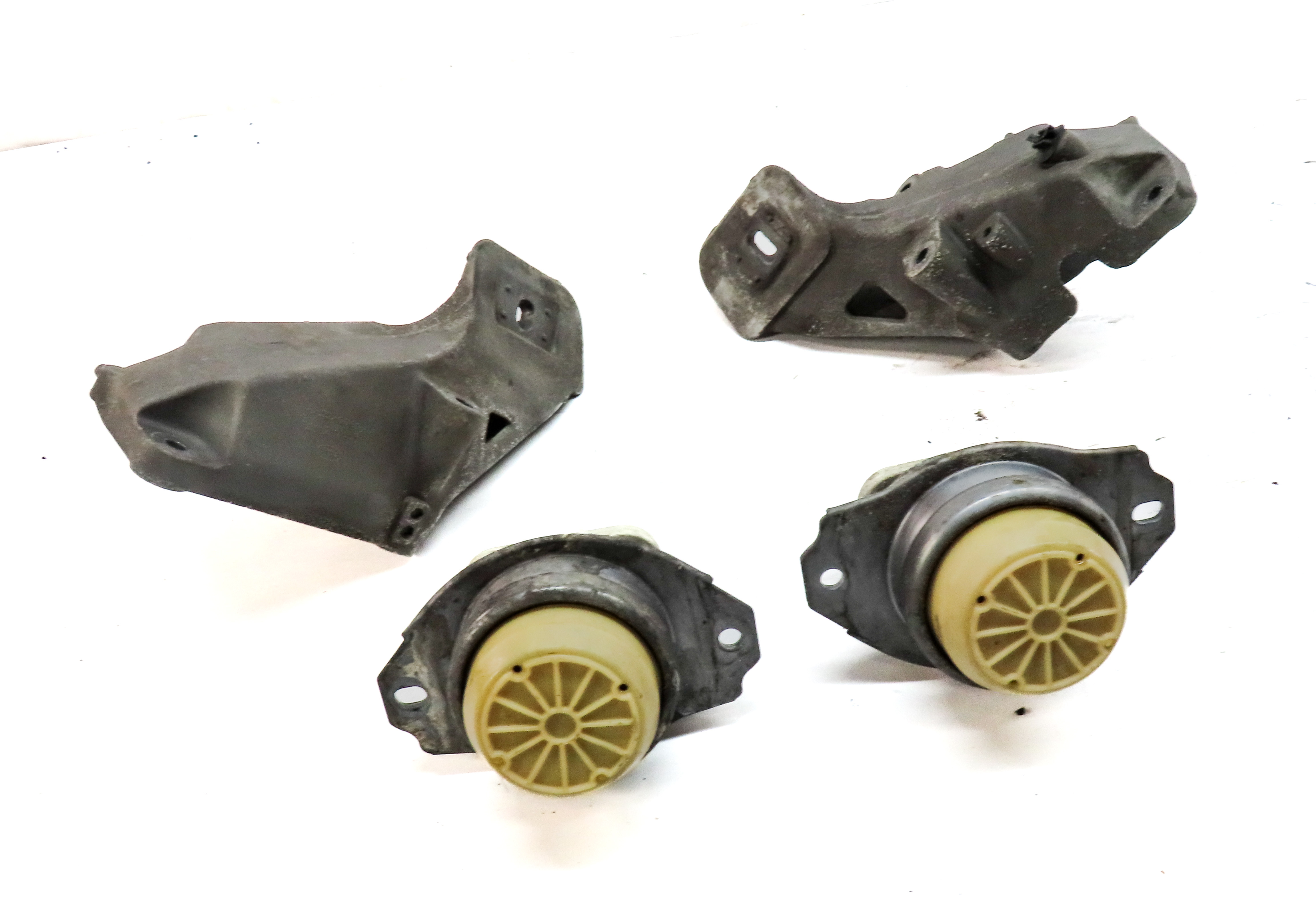 2012 LAND ROVER LR4 (L319) 5.0L NON SUPER LEFT & RIGHT ENGINE MOTOR MOUNT SET/ 4 — exact item pictured